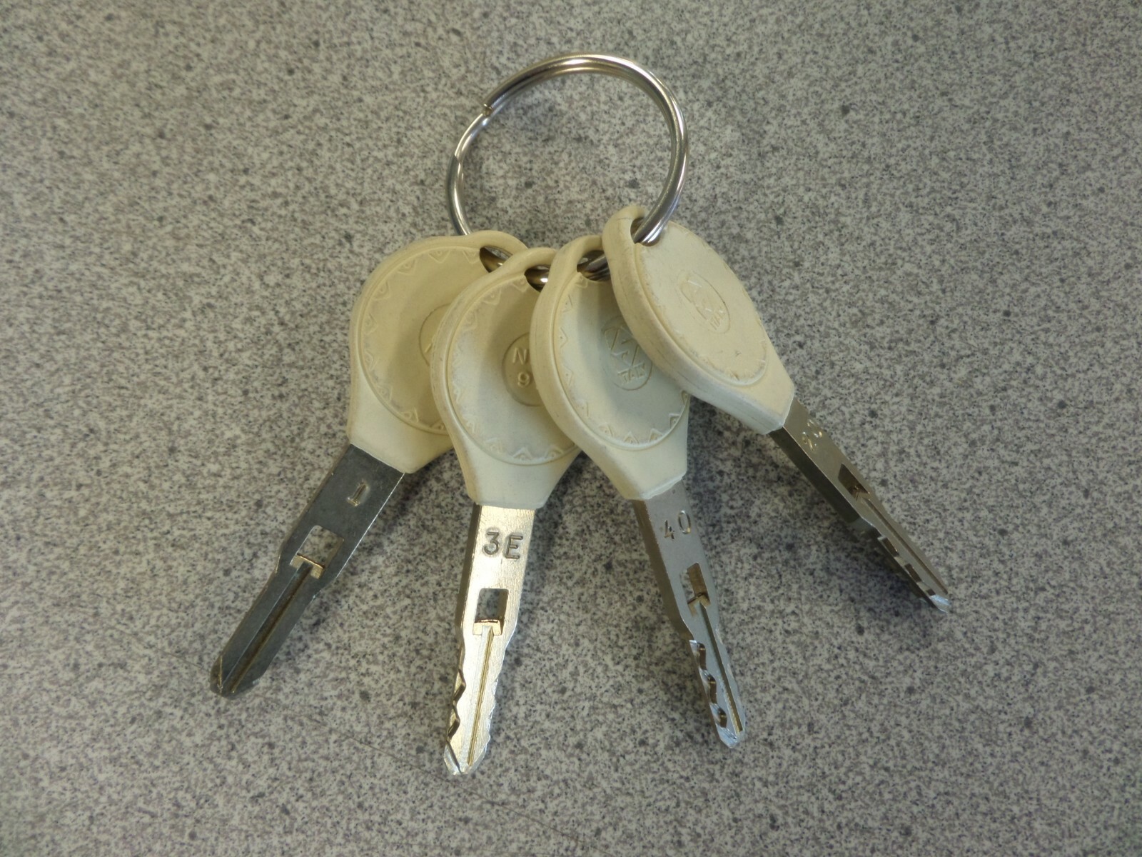INFINITI 4 TRACK HIGH SECURITY DEPTH KEYS NATIONAL AUTO LOCK SERVICE USED