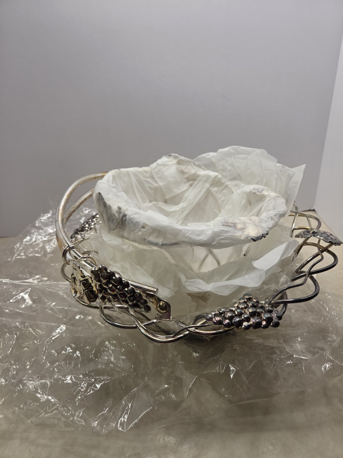 Godinger Silver Plated Grape Vine Pattern Baskets Vintage Set Of 2 with Box
