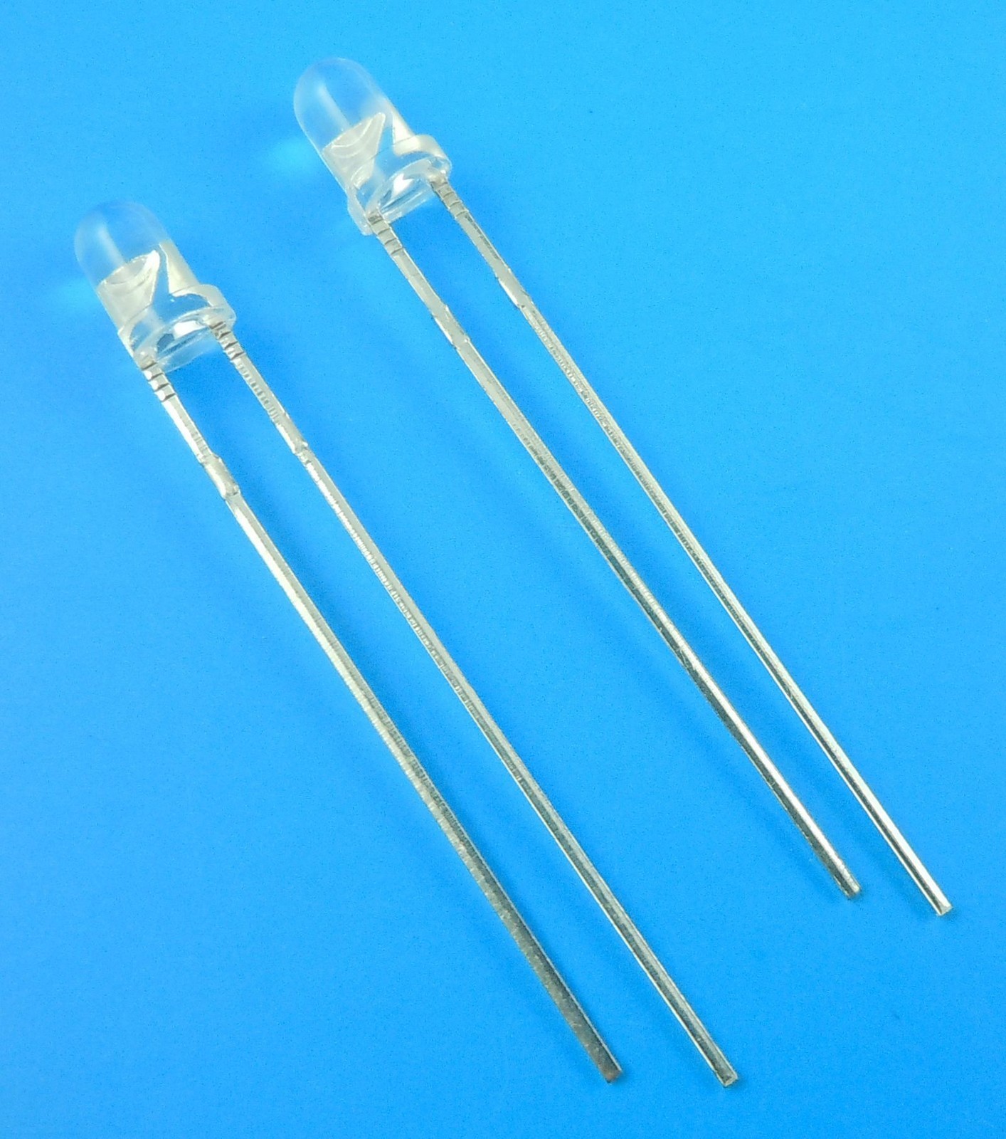 100Pcs New 3mm Yellow LED Lamps 800mcd