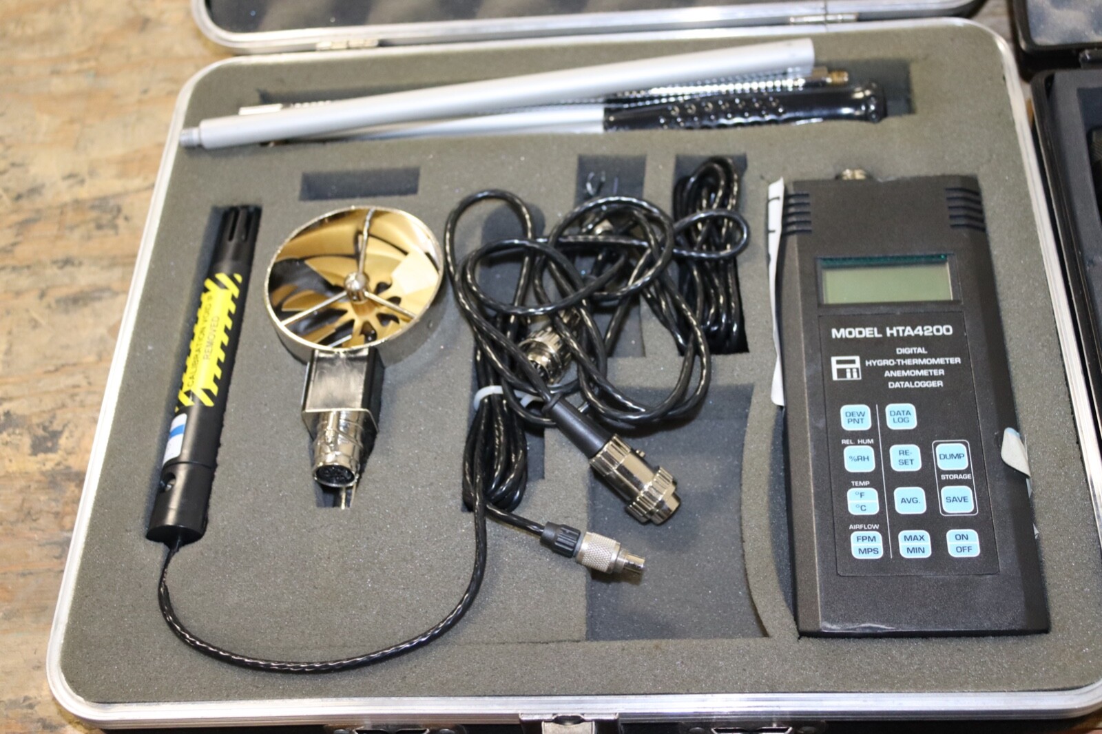 Pacer HTA4200 Hygro-Thermometer Anemometer w/ Datalogger And Case