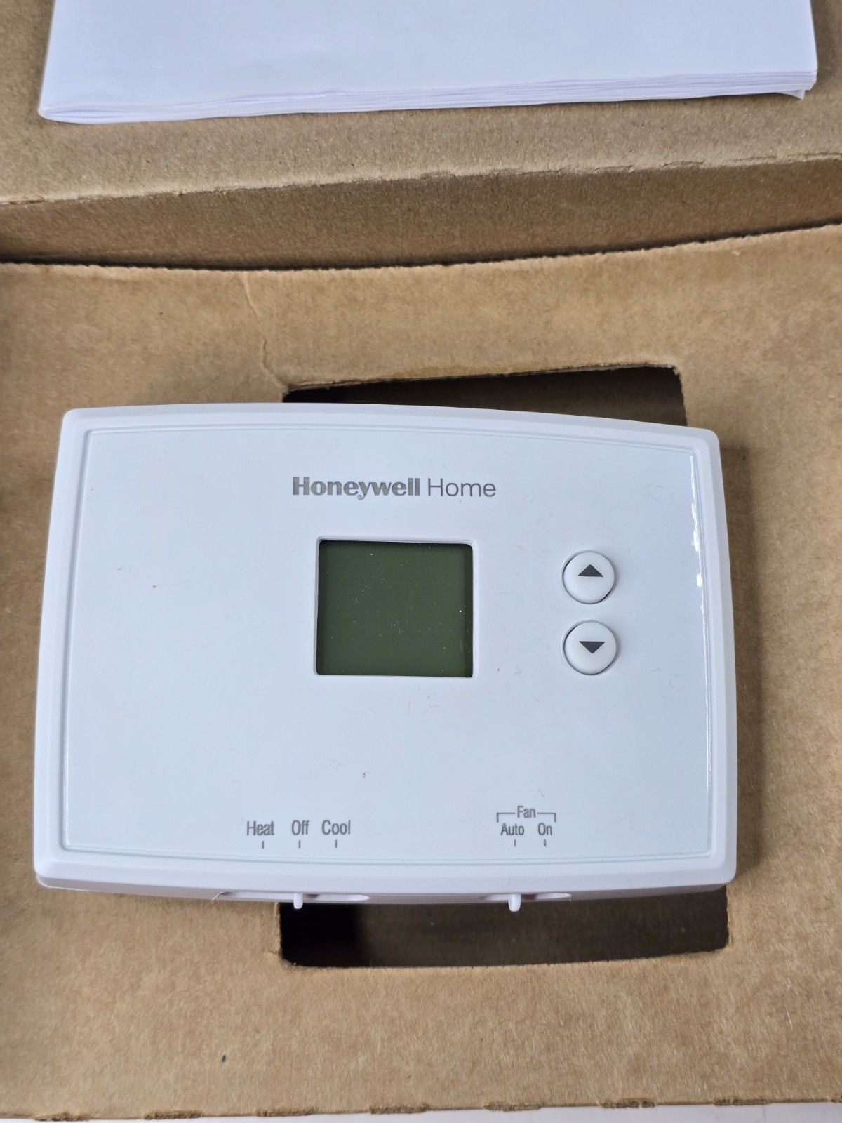 HONEYWELL HOME RTH111B HORIZONTAL NON-PROGRAMMABLE THERMOSTAT