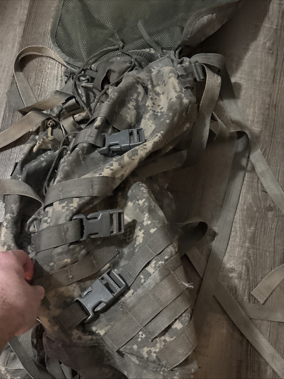 Complete Rucksack Backpack ACU Large Version MOLLE II Straps Need Reentry