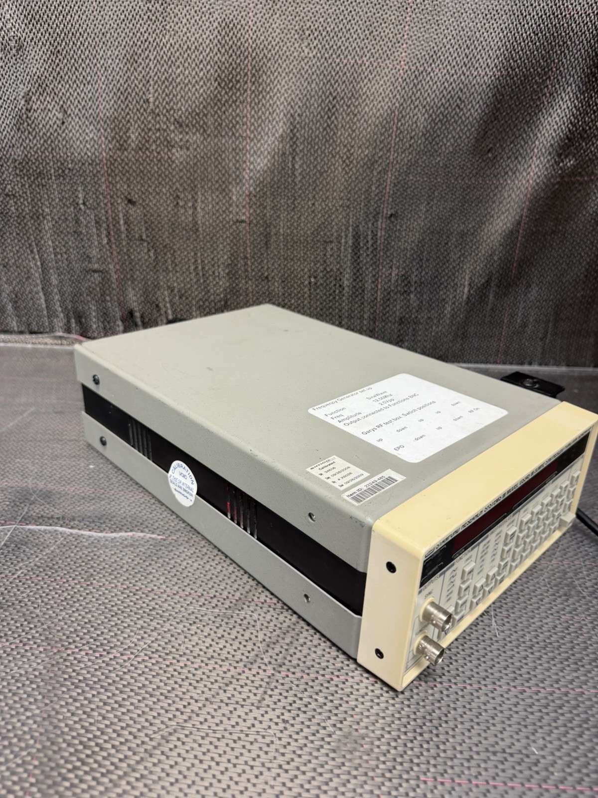 Stanford Research Systems DS345 30MHz Synthesized Function Generator