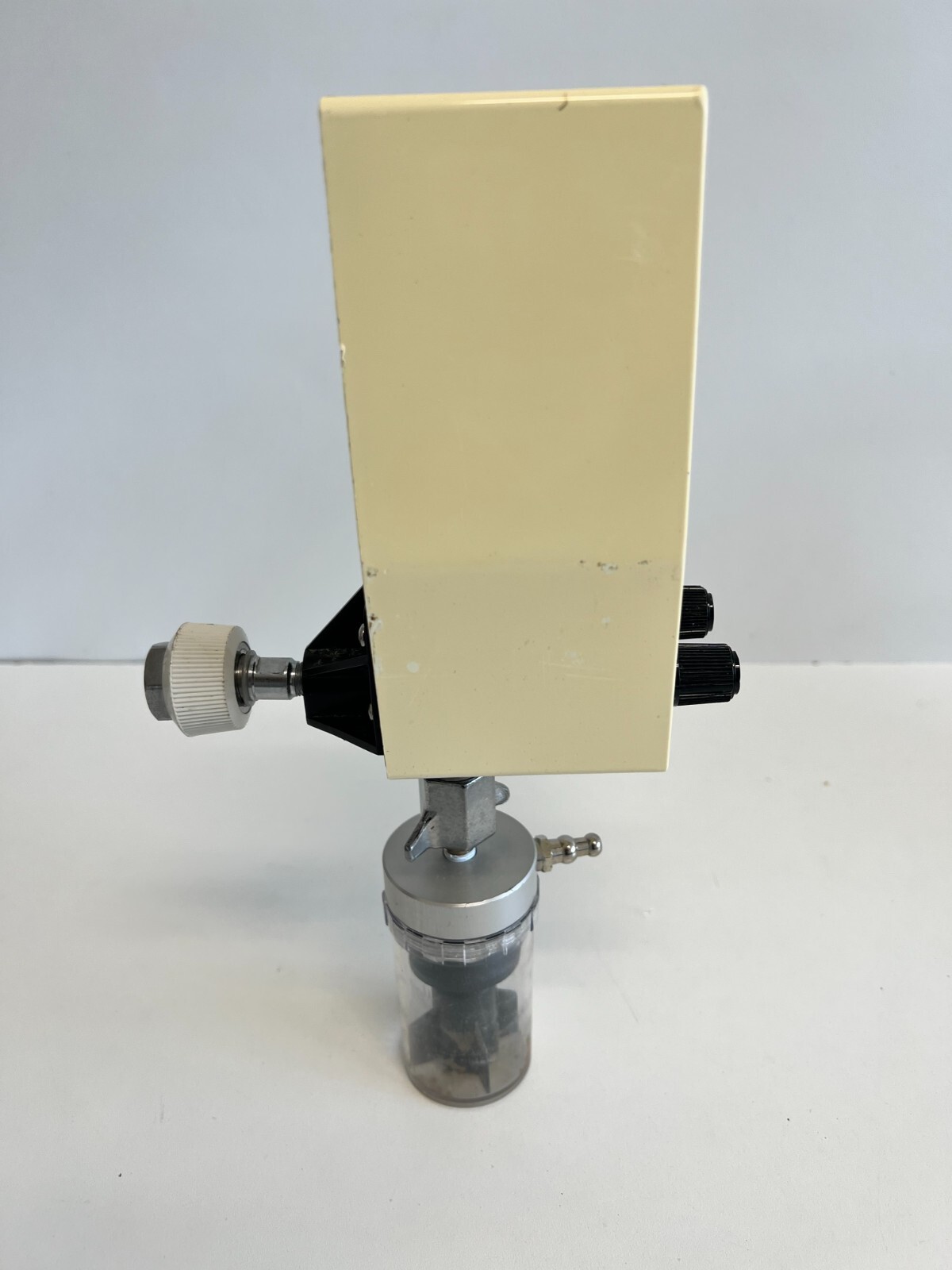 QQ3/#4: Ohmeda Suction Unit