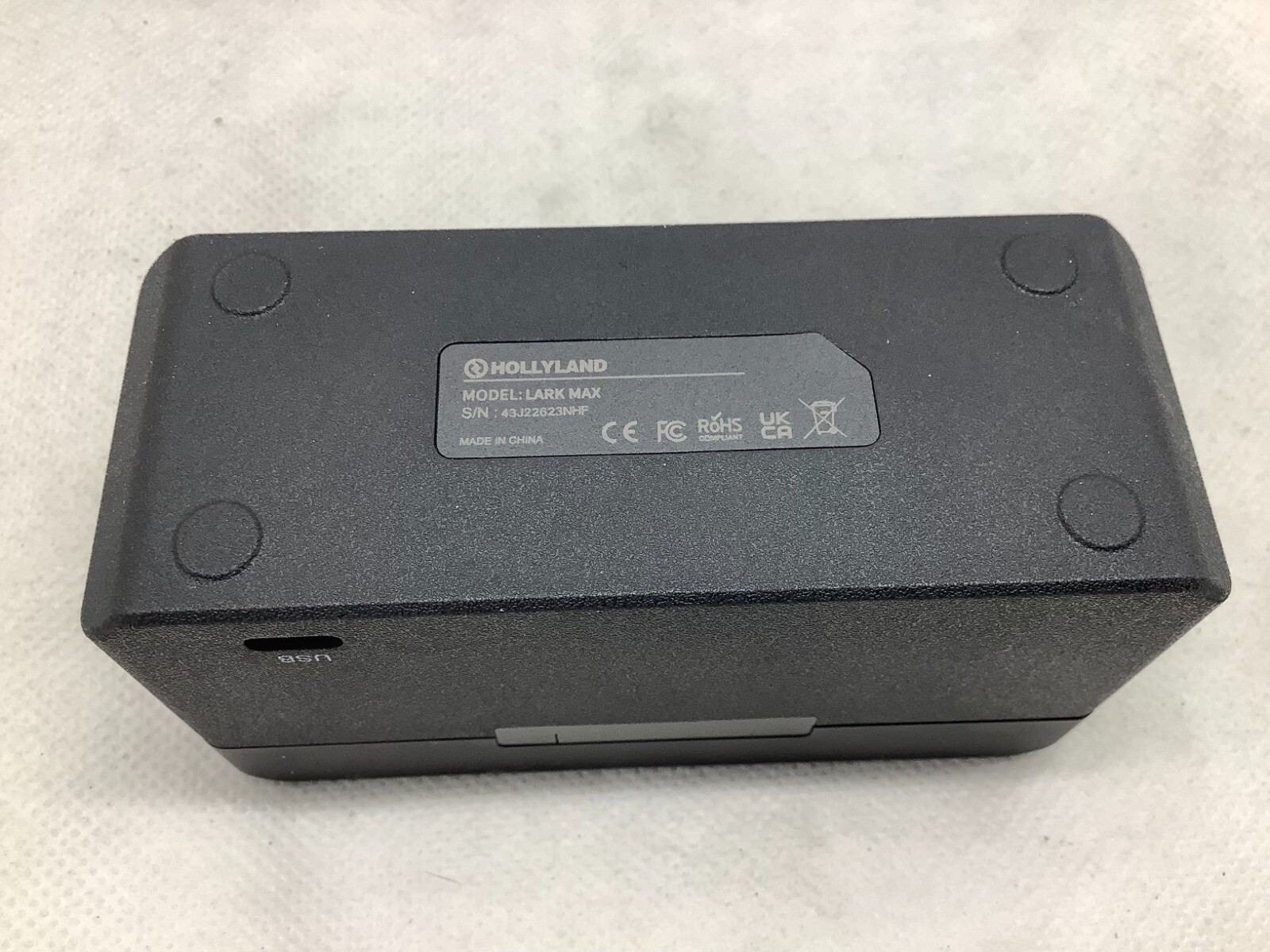 Hollyland Lark Max charging case for Wireless Lavalier Microphone System (Duo)