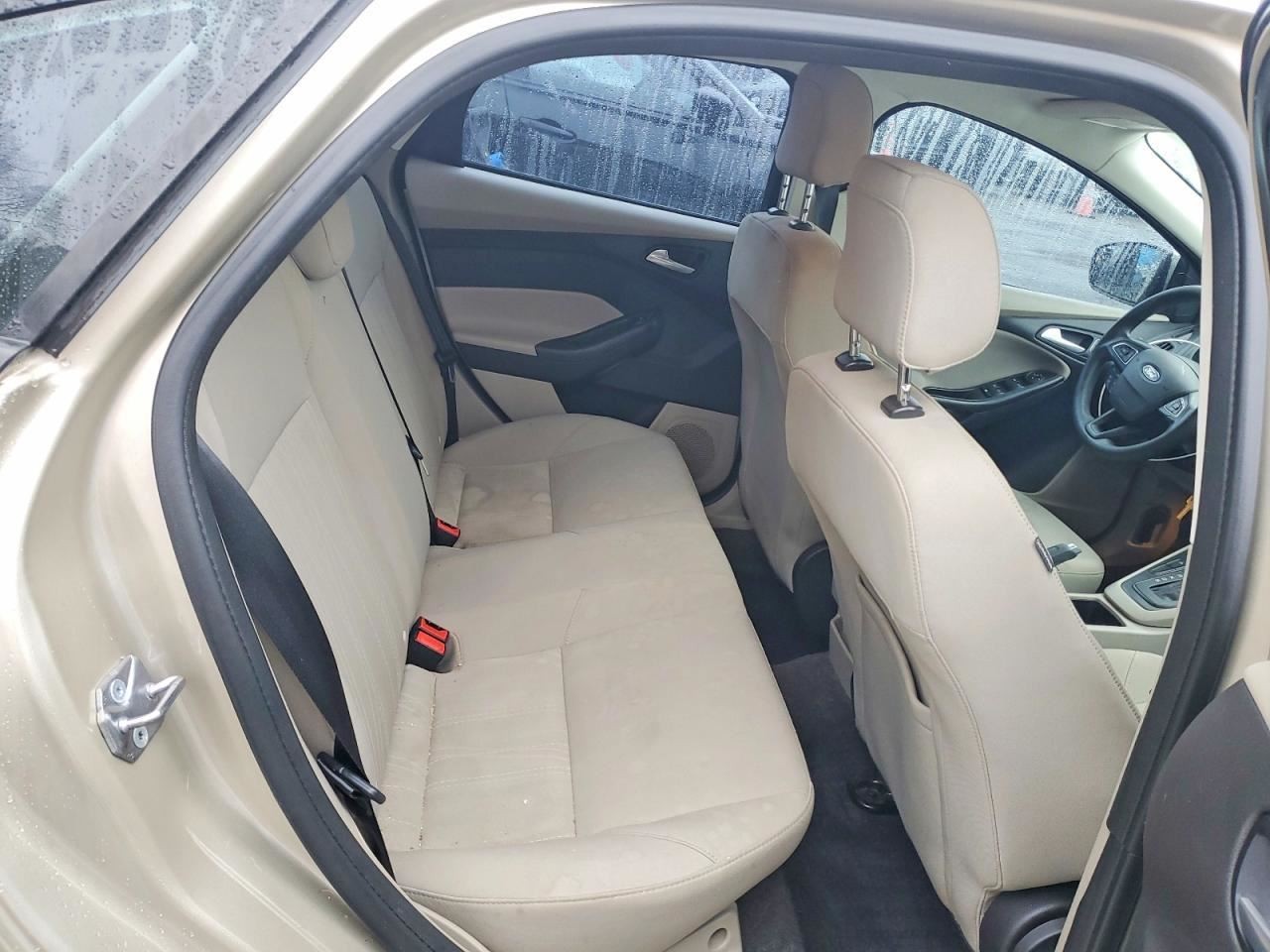 FOCUS 2018 Glove Box 5027623