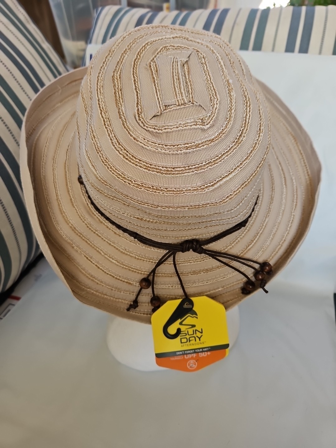 sunday afternoon womens Vineyard Hat Size Medium Tan New