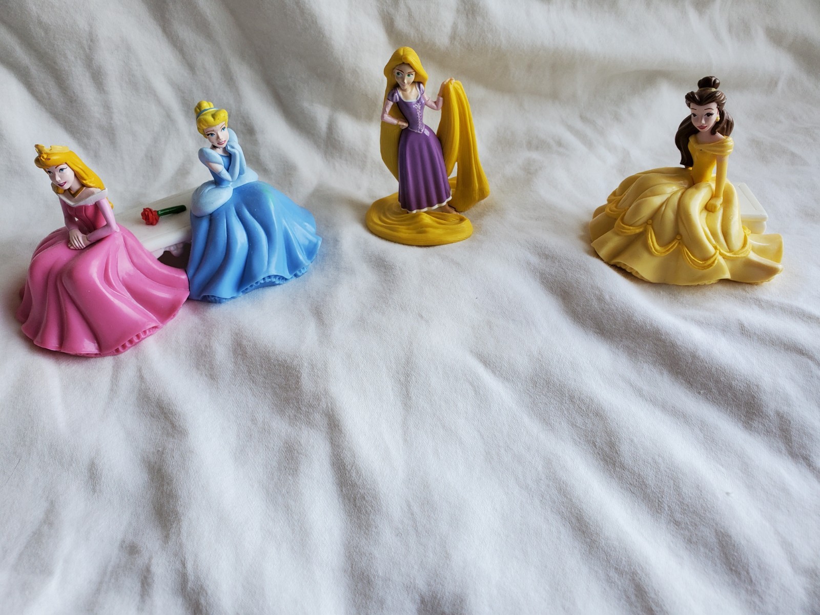 3 2011 Disney DecoPac Cake Toppers Princess  Aurora Cinderella Belle Rapunzel