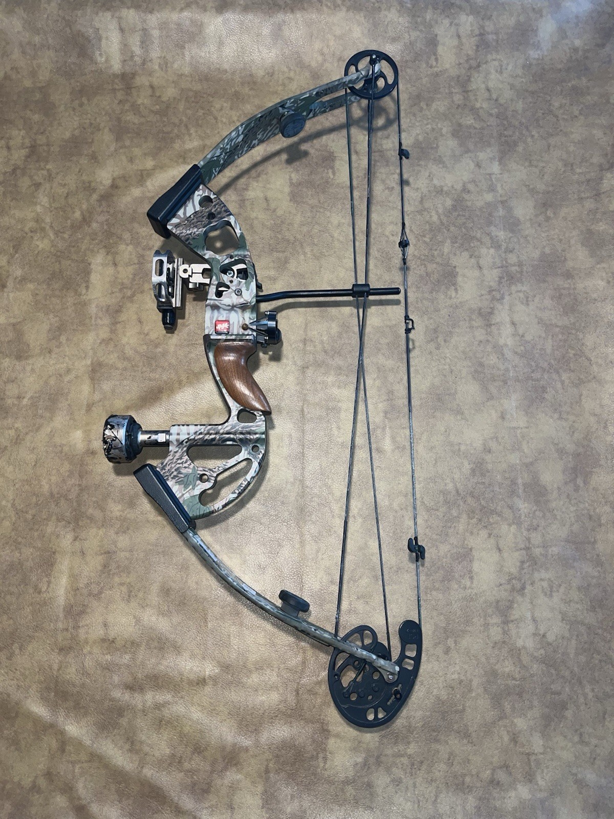 PSE Firestorm Compound Bow Archery RTH Plano Case Cobra Sight 70 Pound Draw Used