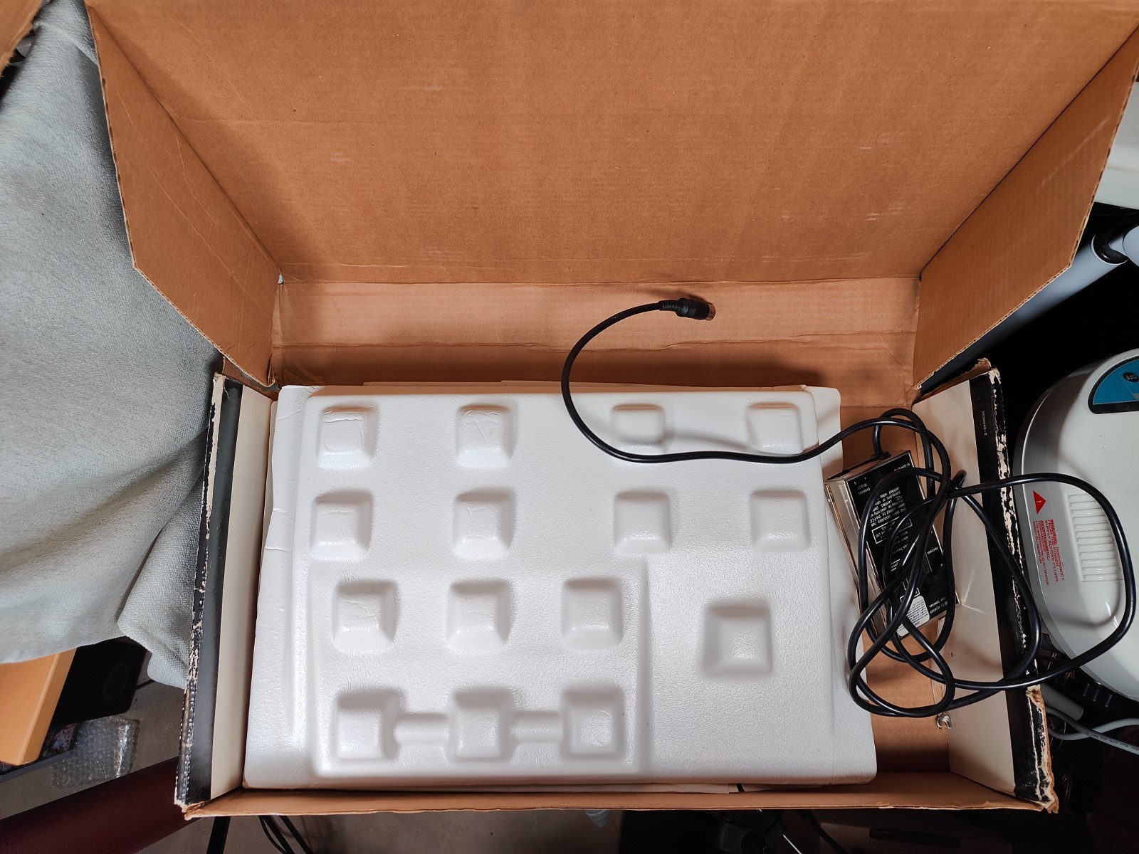 Texas Instruments Home Computer TI99/4A - Console and Box --Untested
