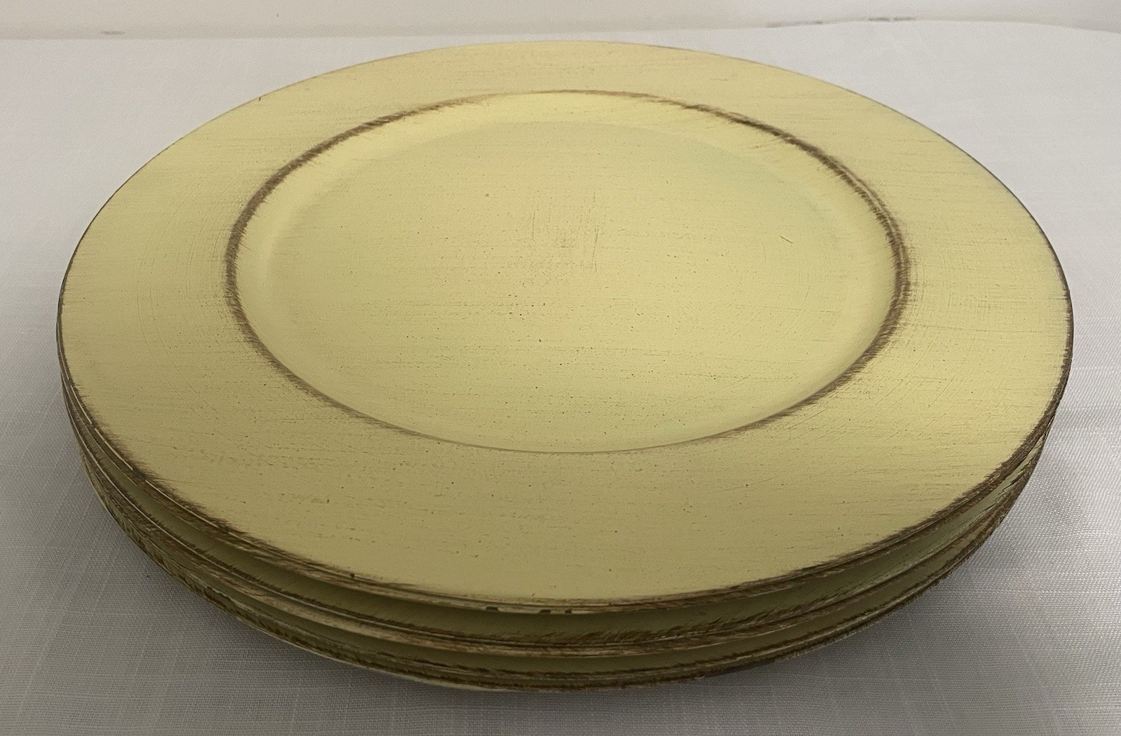 Chargers Yellow Rustic 14” Plastic Set of 8