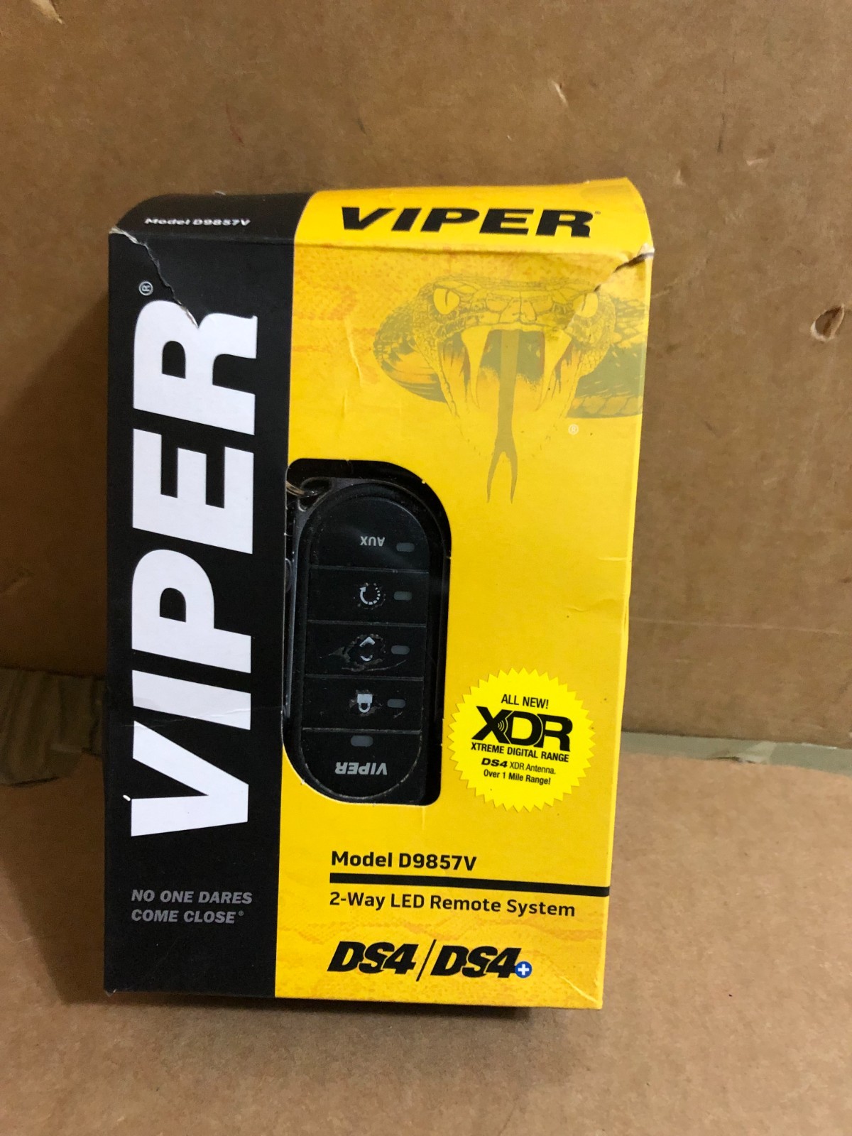 Viper D9857V 2-Way LED DS4 / DS4+ RF Kit – Includes Two Remotes and Antenna