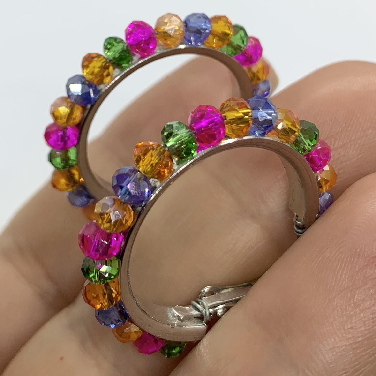 VTG MULTICOLOR CRYSTAL SILVER FULL HOOP ROUND OMEGA EARRINGS
