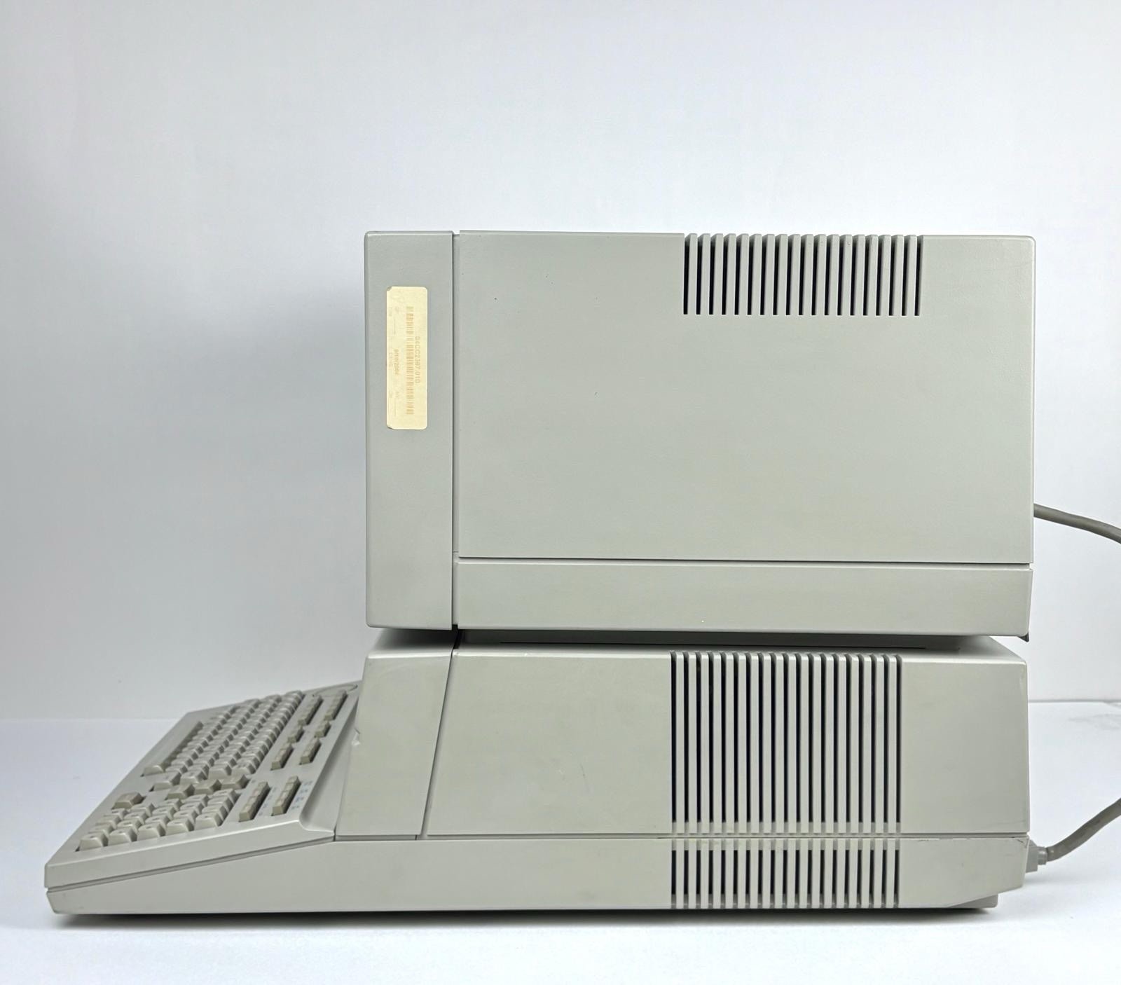 Vintage 1982 Hewlett Packard HP 9836A Computer Model 236