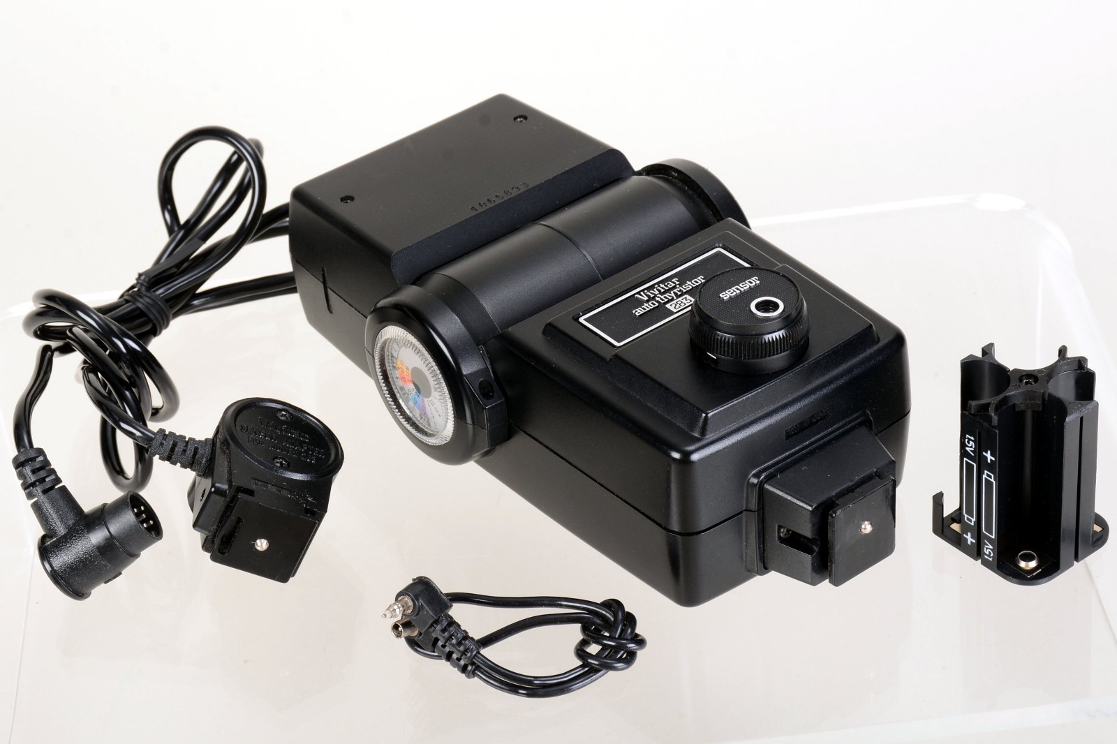 Vivitar 283 Flash w/ PC Sync Cable and SC-1 Sensor cable. Tested good 893