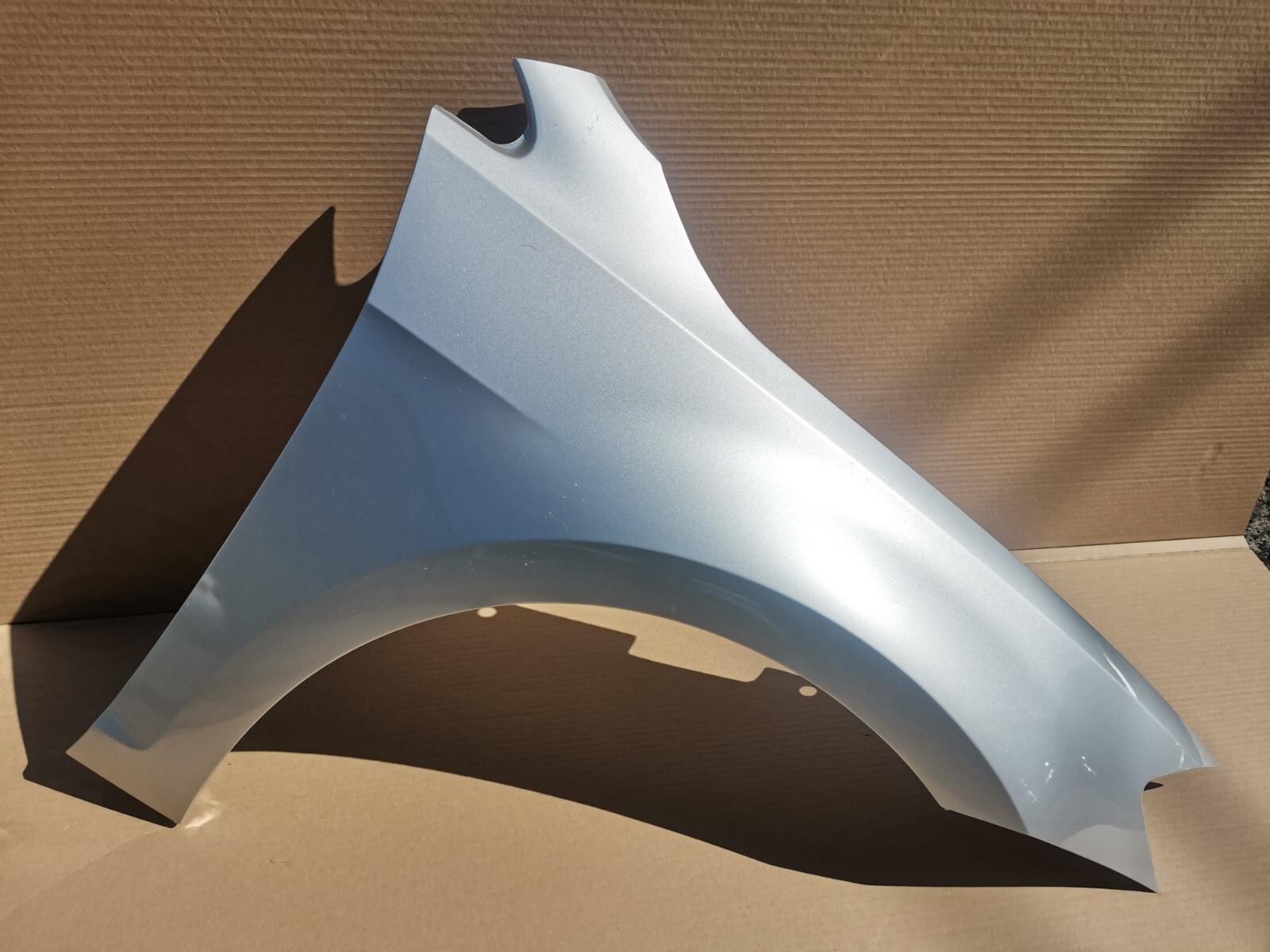 VOLKSWAGEN GOLF MK7 14-16 DRIVER SIDE FRONT WING REFLEX SILVER LA7W