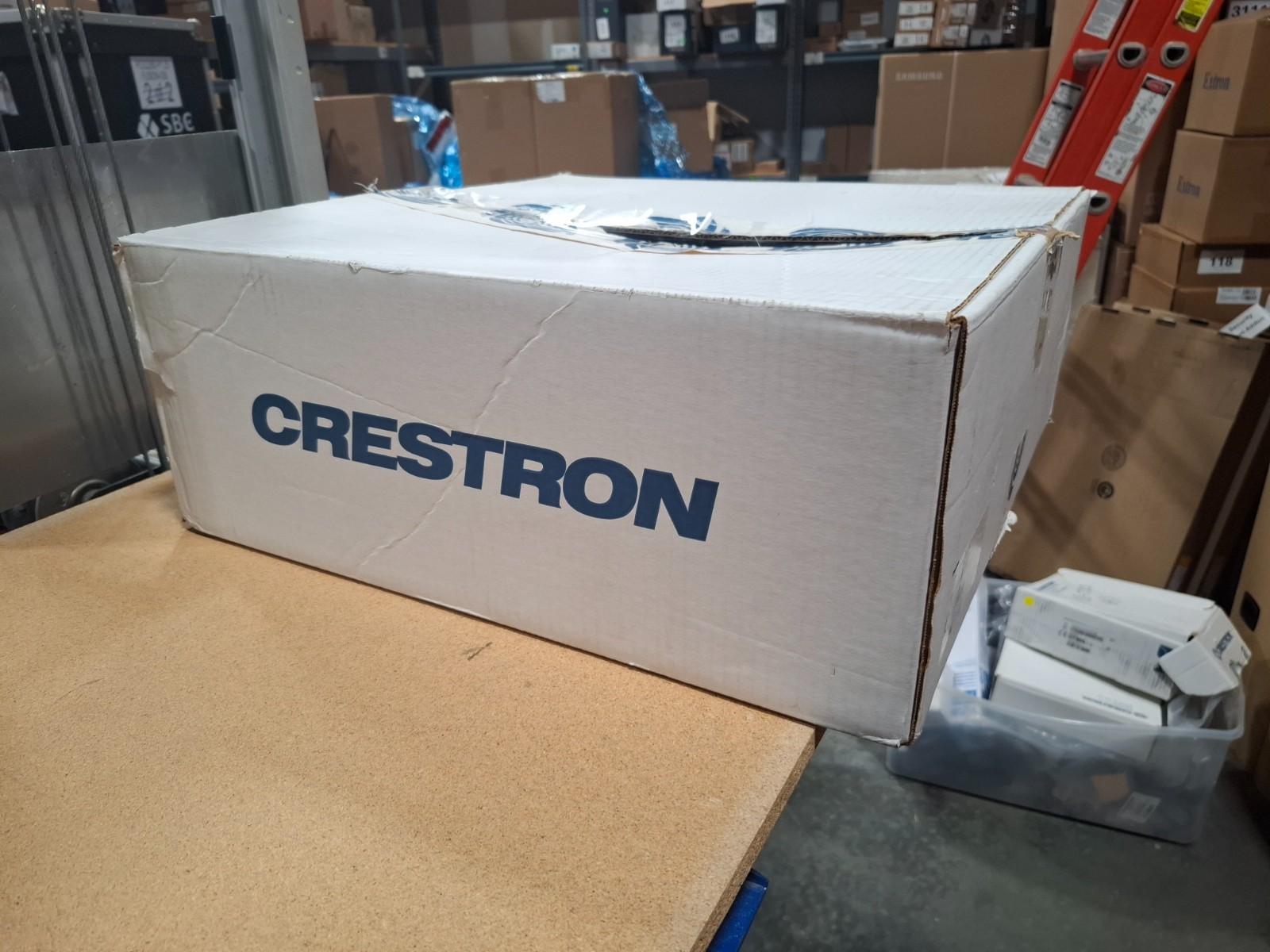 Crestron DMF-CI-8 DigitalMedia Card Chassis