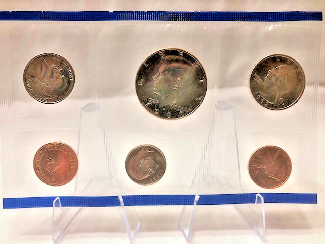 1992-P U.S. Mint 5 Coin Plus Mint Token Uncirculated Set - Government Packaging
