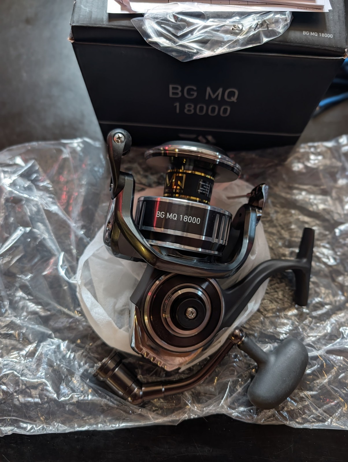 Brand New In Box Daiwa BG MQ 18000 Spinning Fishing Reel with Monocoque Body
