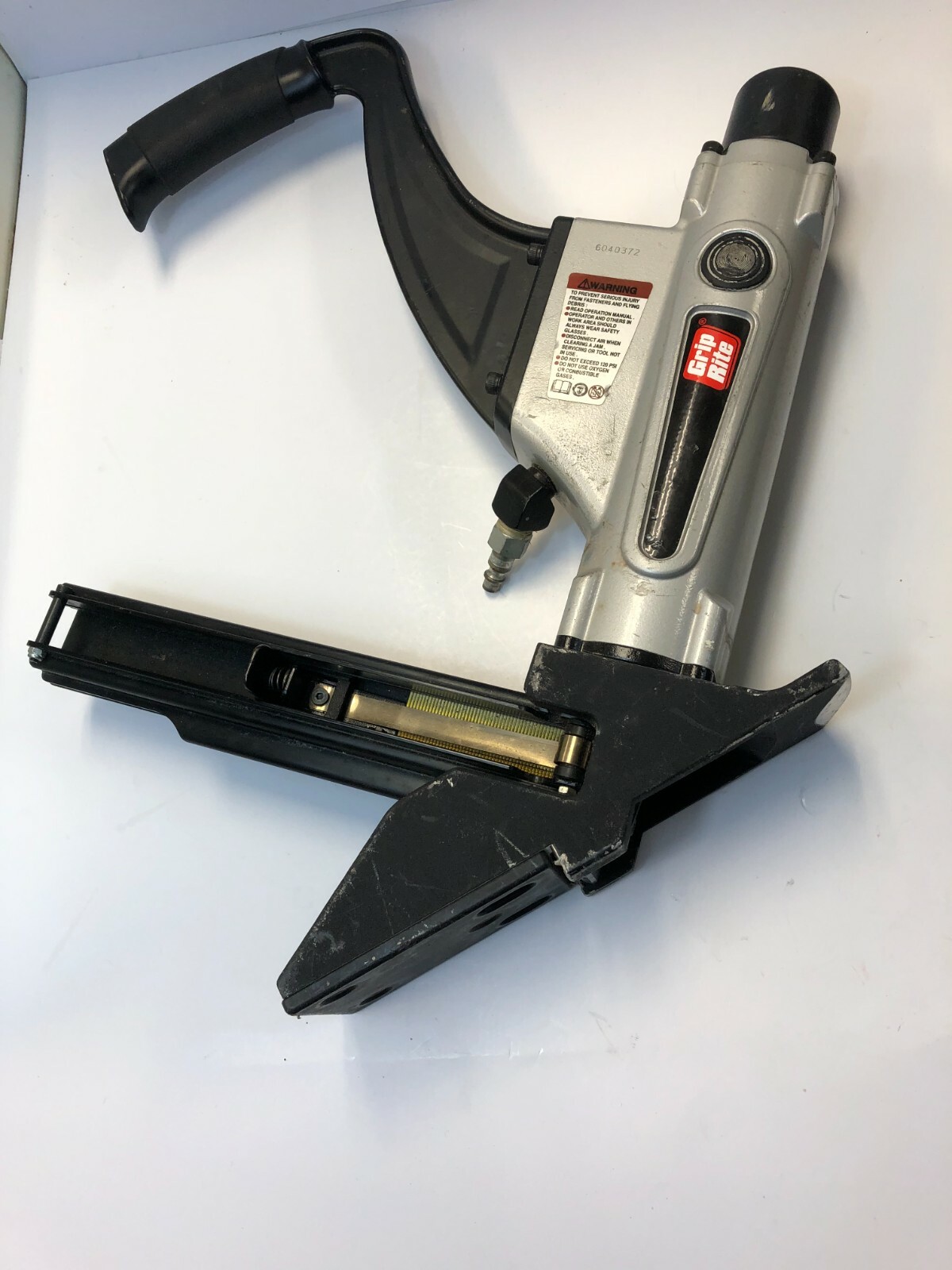 Grip Rite Tools GR200LCN Pneumatic Hardwood Flooring Cleat Nailer 2" - Fast Ship
