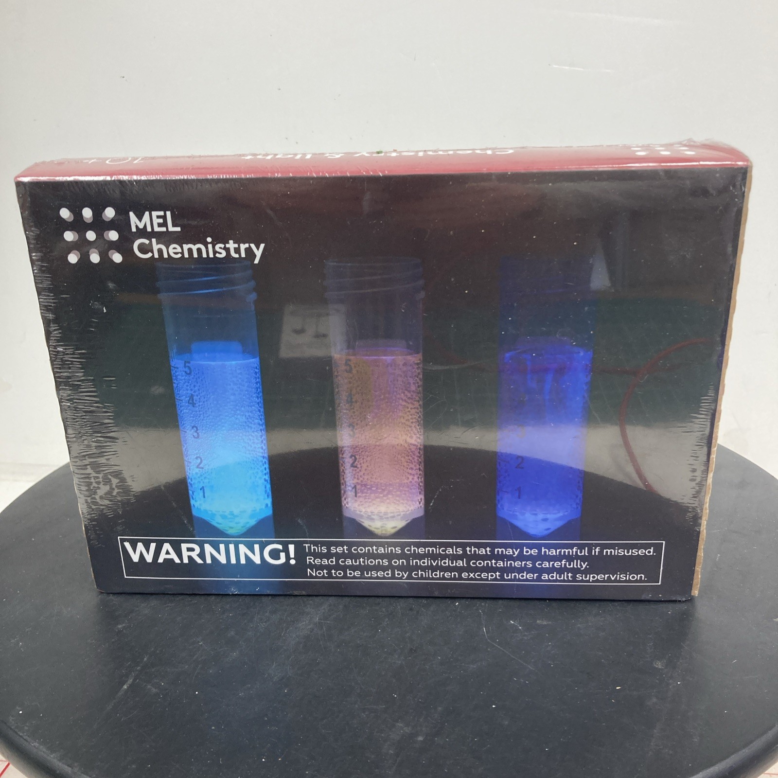 MEL Science ~ Chemistry & Light  ~ Chemistry Set Factory Ages 10+ New Sealed B21
