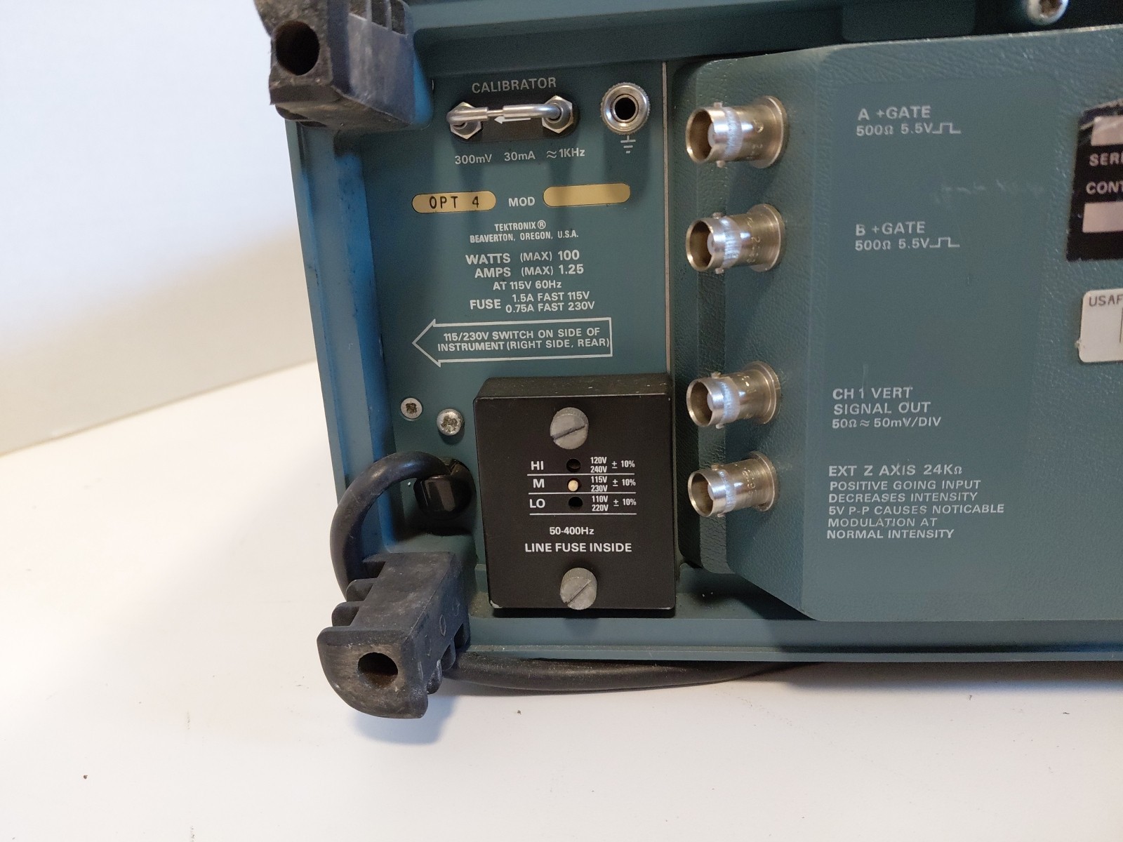 Tektronix 464 Storage Oscilloscope Options 4 & 93 - POWERS ON UNTESTED No Handle