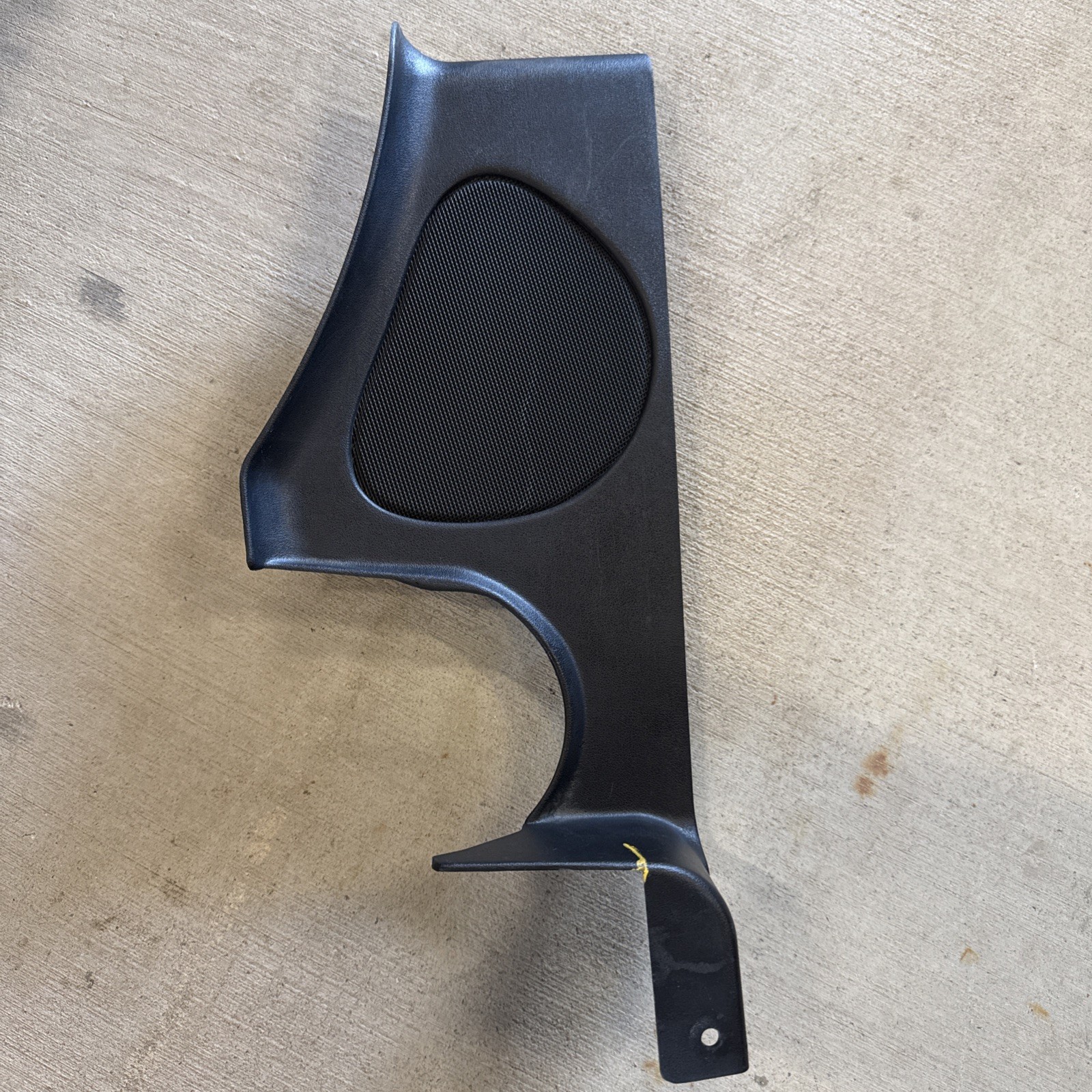 1998-2004 CORVETTE C5 CONVERTIBLE LH REAR SPEAKER TRIM PANEL 10414162
