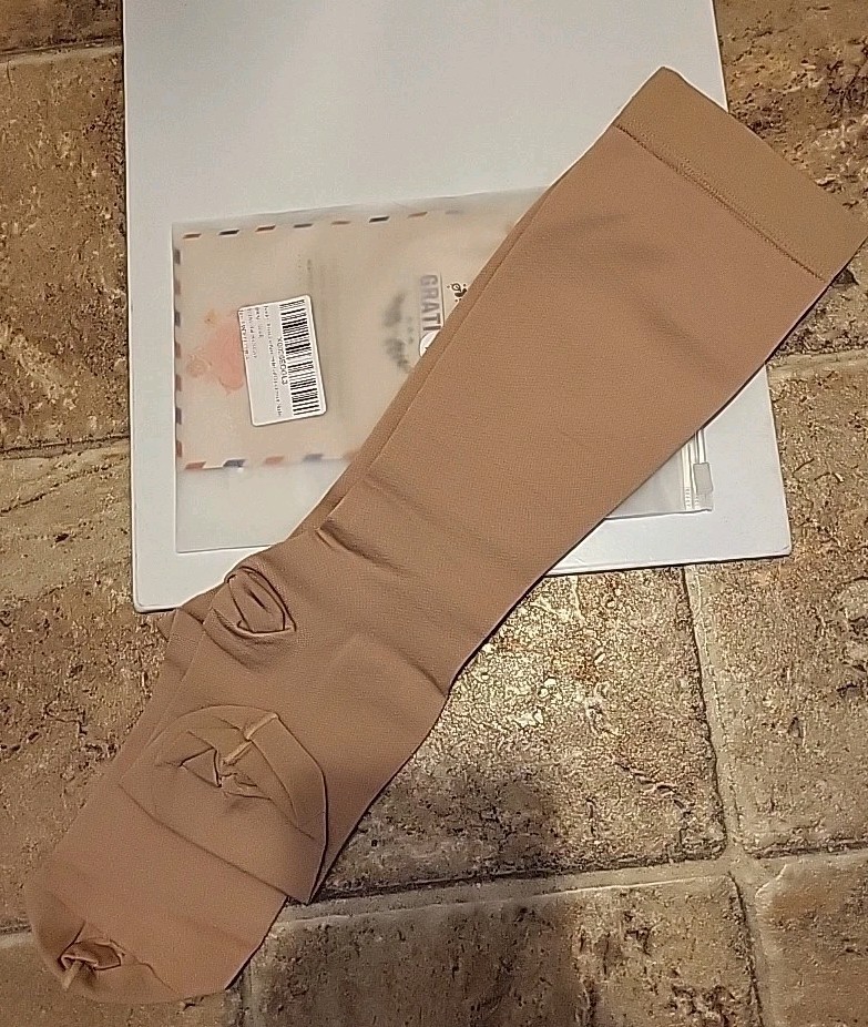 Beister 20-30 MmHg Compression Socks Size Small Thigh High Closed Toe Stockings