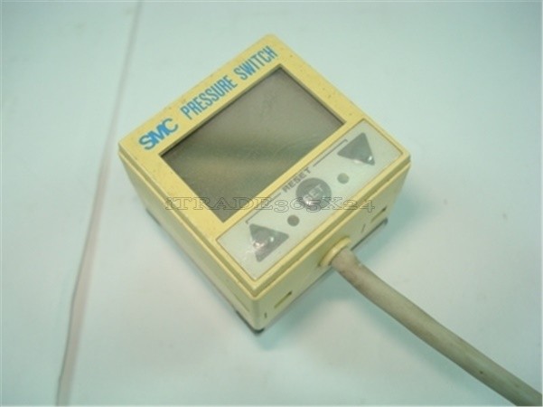 Used 0~100KPA Good Condition Smc ISE4LB-T1-25 gz