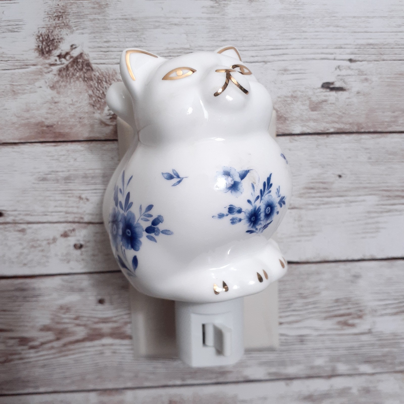 Porcelain Cat Night Light Blue Floral Flowers Gold Accents Nightlight