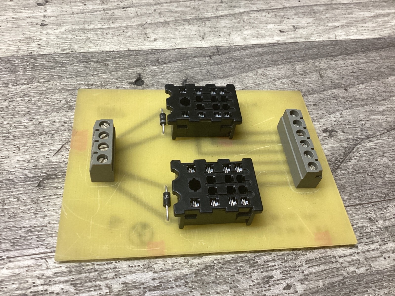 Circuit Board IQMS RT MIU-1R2 / RTN 22605 0899 #111X60