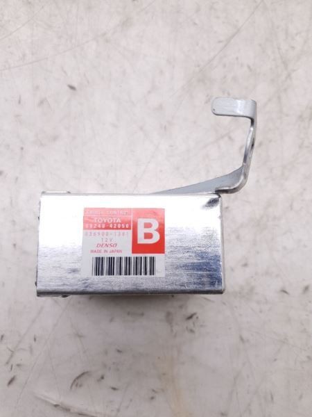 01-03 TOYOTA RAV 4 CRUISE CONTROL MODULE ECM ASSEMBLY