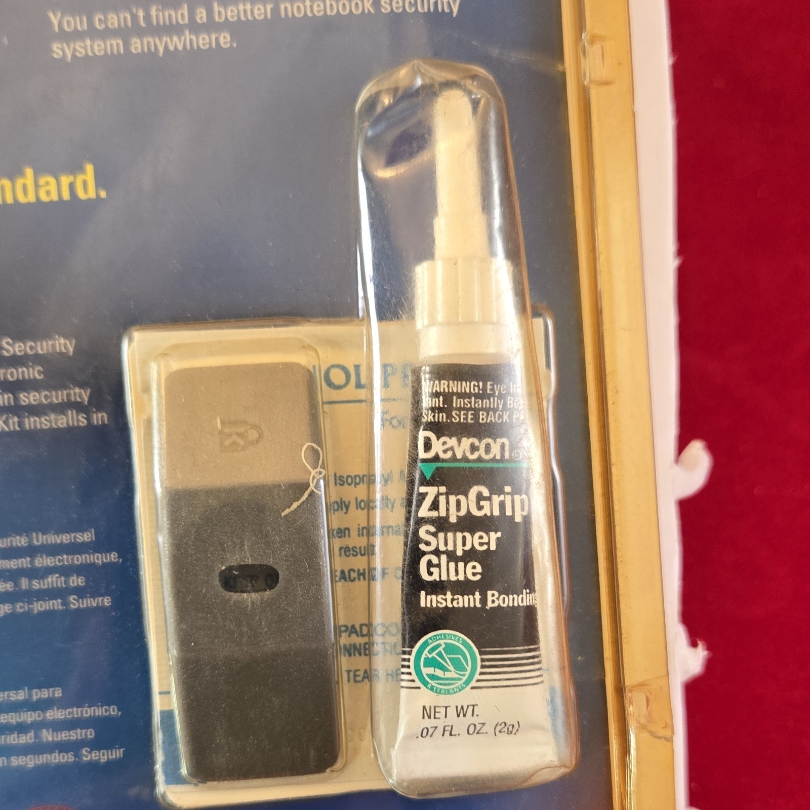 Master Lock 64030 Universal Notebook/Laptop Security Locking Cable w/ Keys