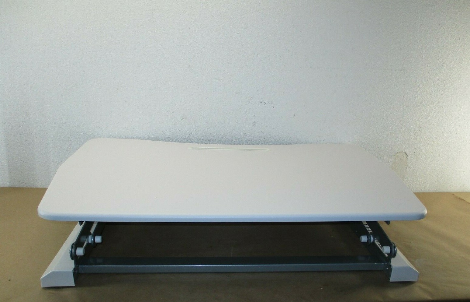 Mount-It! MI-7956 Adjustable Standing Desk Converter White Open Box