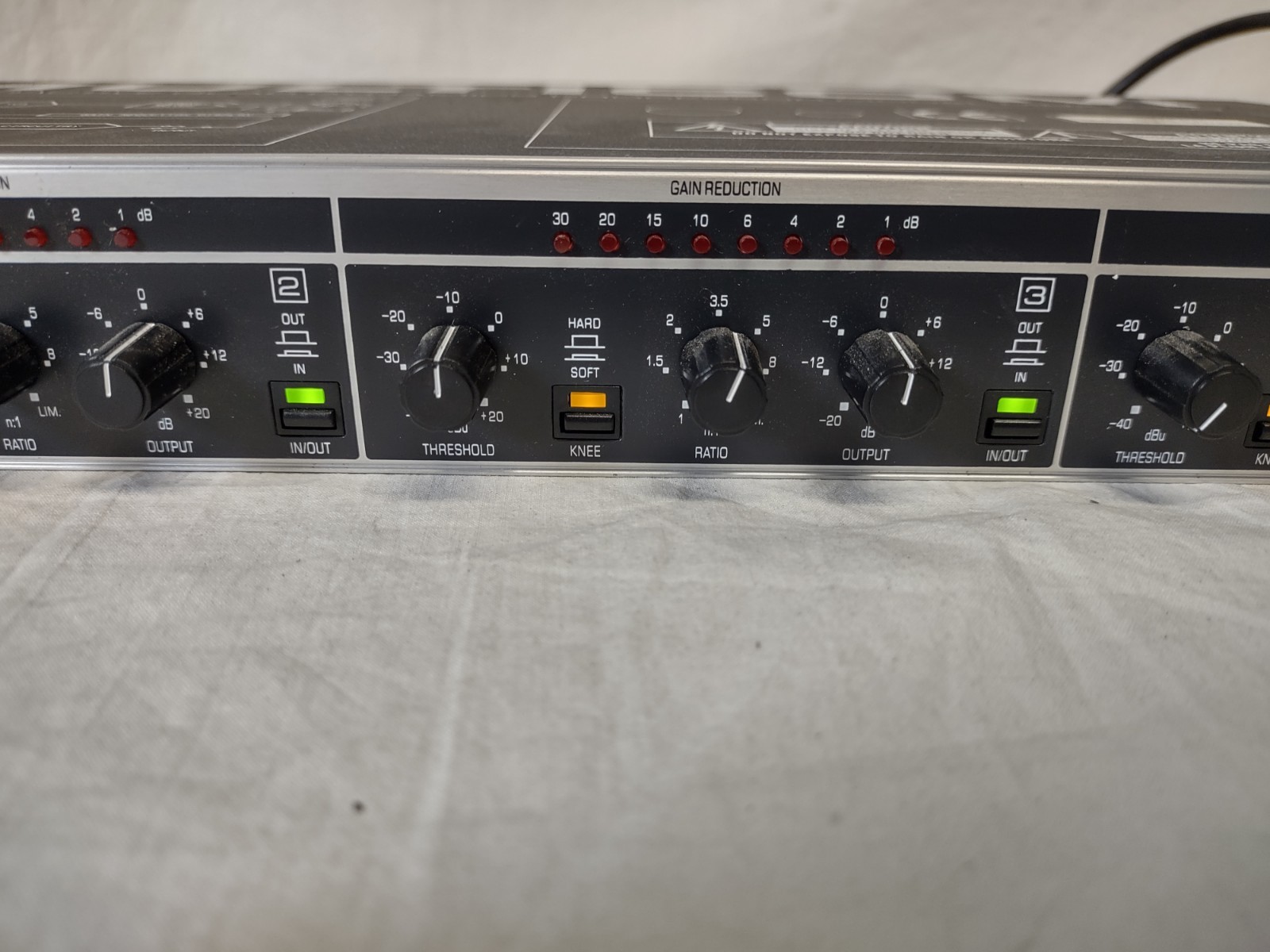 Behringer Multicom, MDX 2400 Multicom Audio Interactive Quad Dynamics Processor