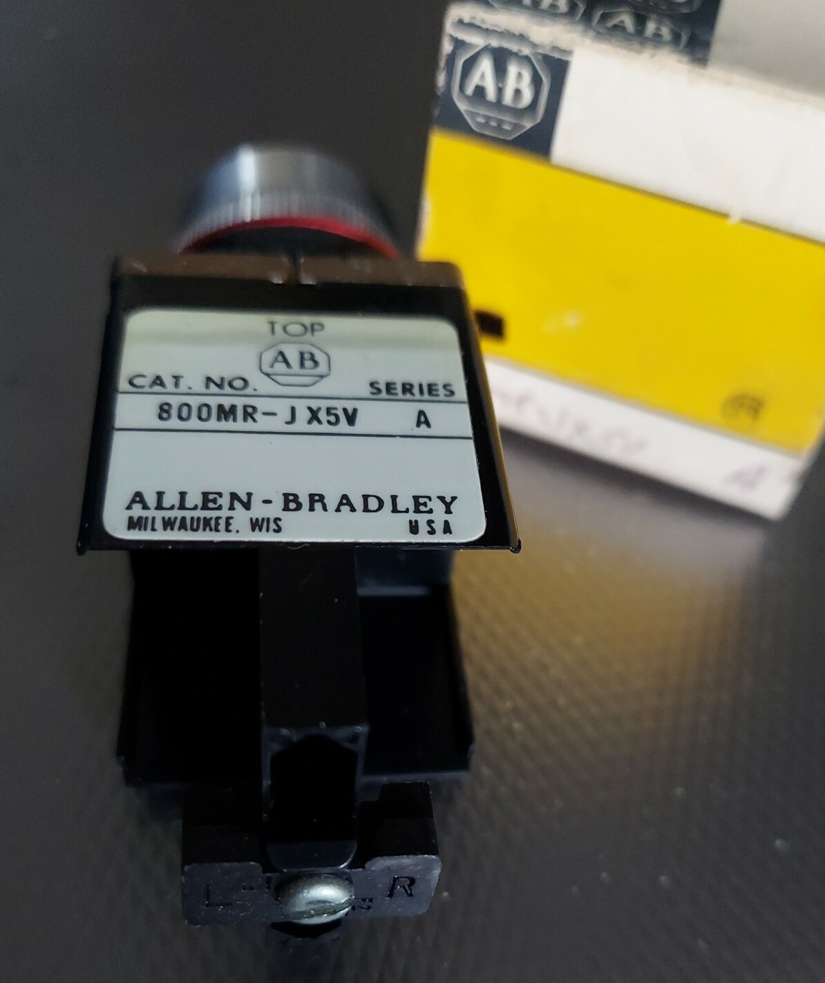 Allen-Bradley 800MR-JX5V Series A