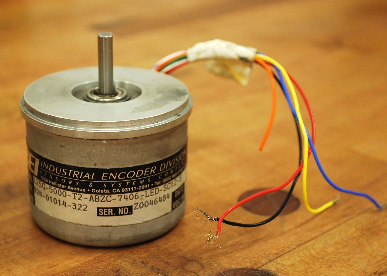 BEI Sensors and Systems L25G-5000-T2-ABZC-7406-LED-SC12-S Encoder - USED