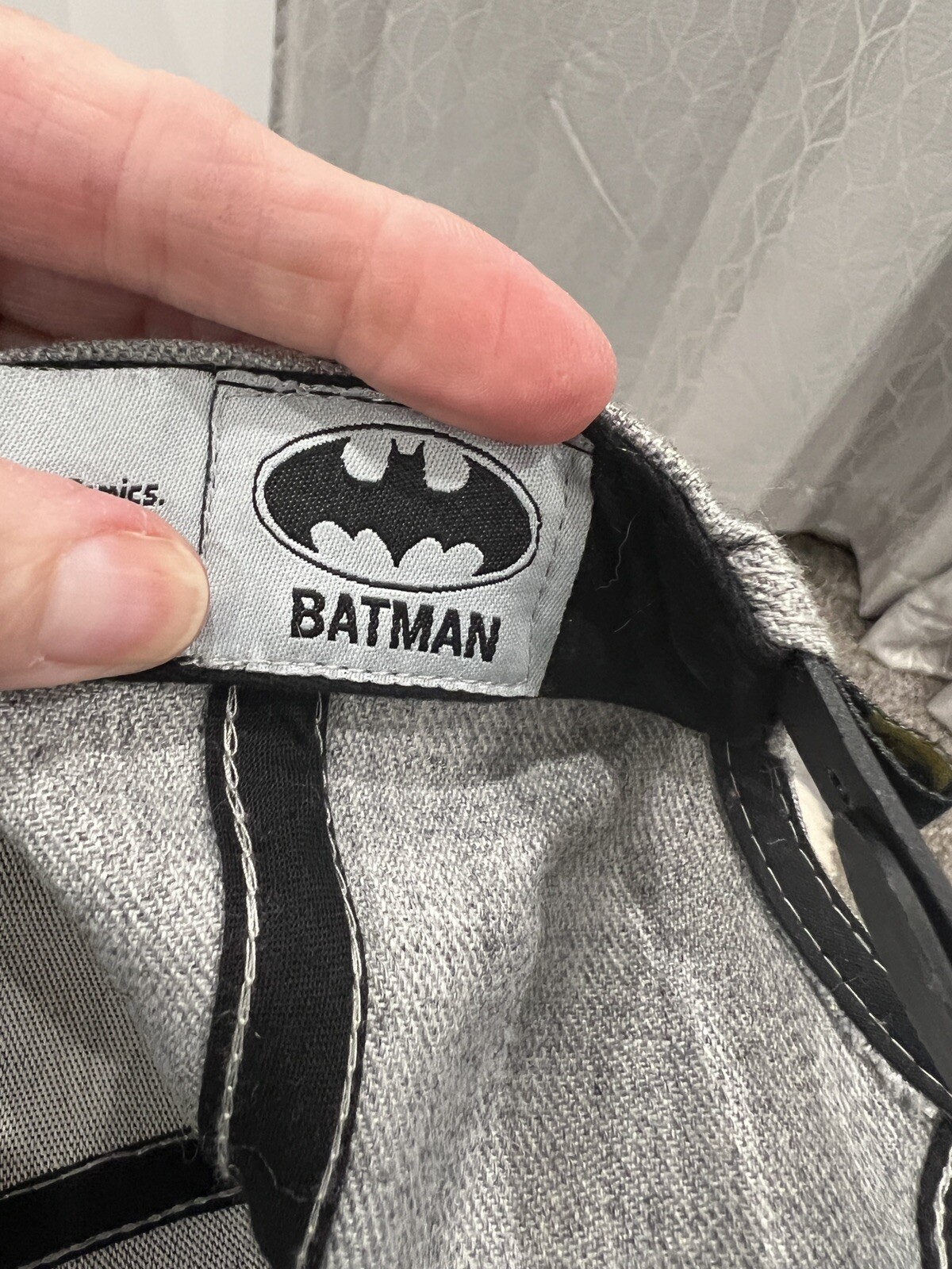 Batman DC Comics Snapback Adj Light Gray Yellow Black Cap Hat 20% Wool EUC