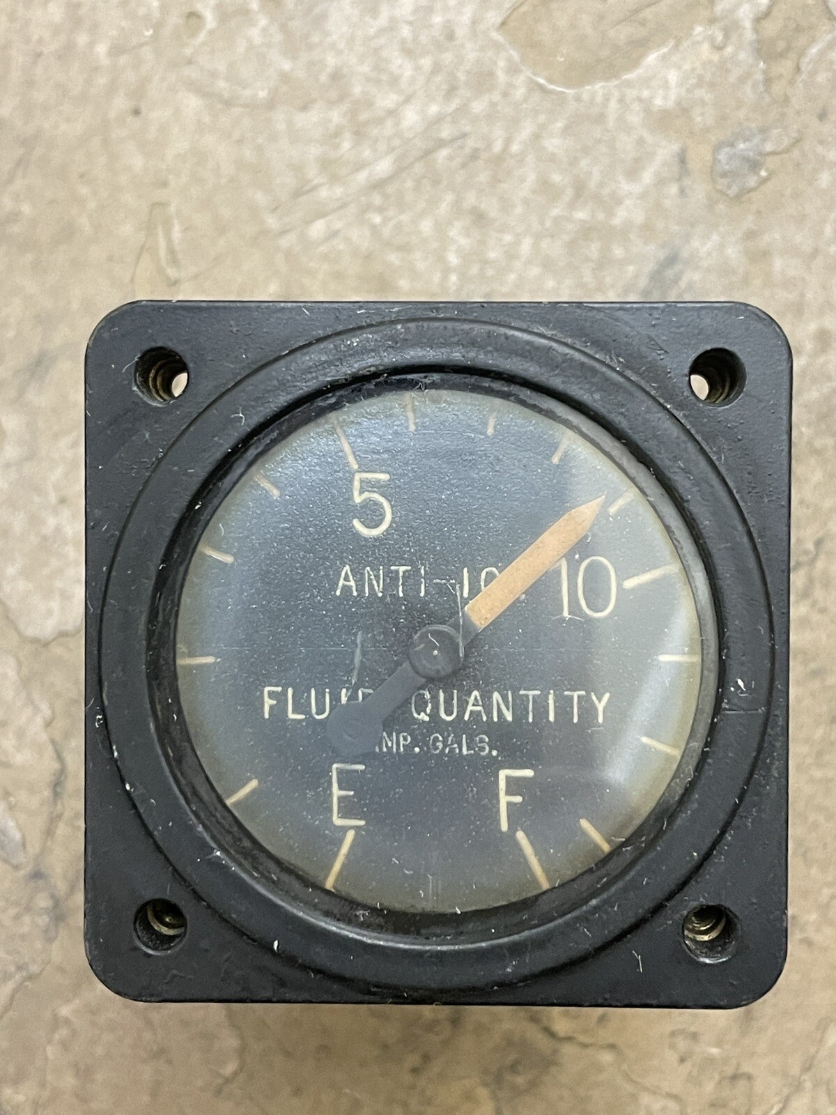 Vintage Magnesyn Dual Indicator of Gallons of Oil, Pioneer Gauge-Bendix Aviation