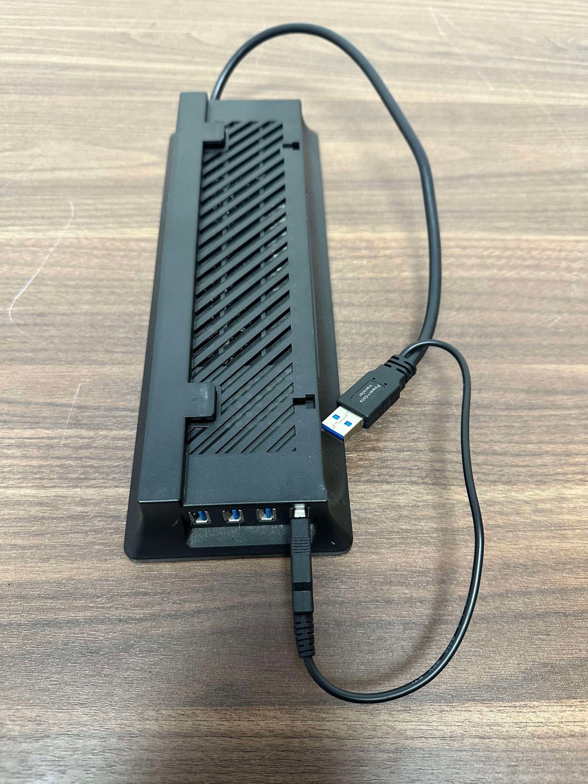 Vertical Stand And Hub For Xbox S/X Model NS-GXBOSXTUSB19 Very Good Xbox One 8E