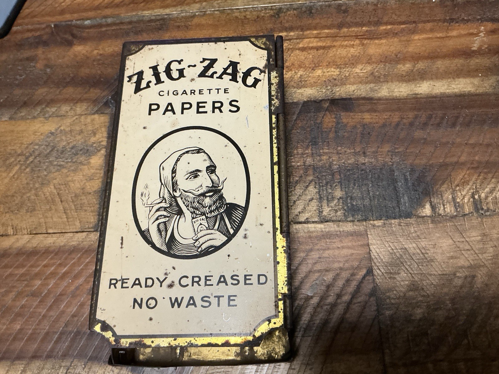 Vintage 1930’s Zig Zag Rolling Papers Dispenser With 4 Original Packs Of Papers