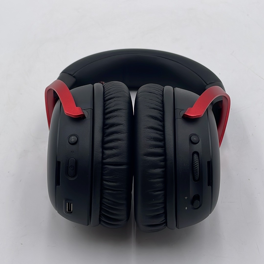 HyperX Cloud III S – Wireless Gaming Headset Black/Red - NO DONGLE