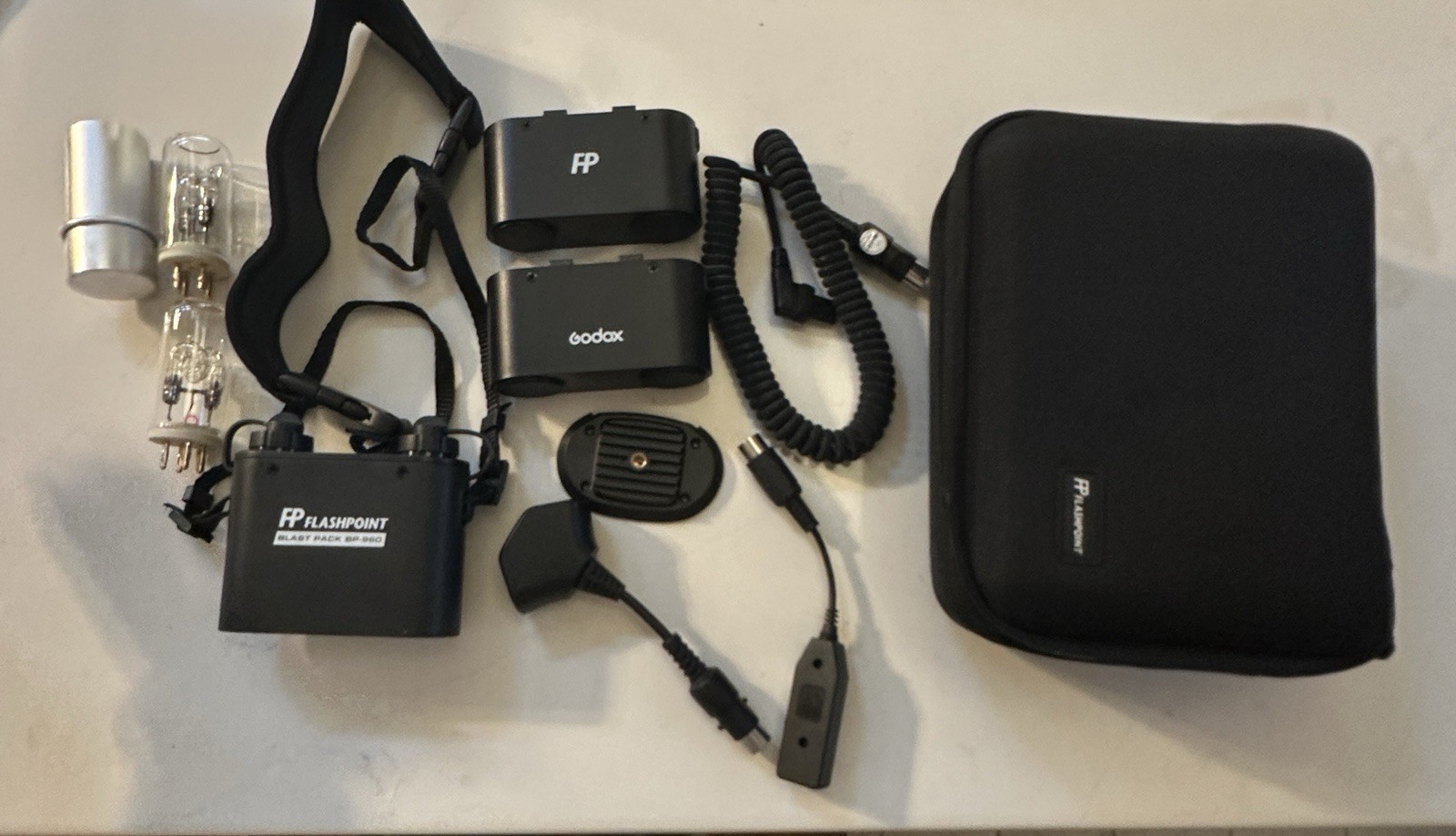 Flashpoint Blast Power Pack BP-960 Portable Lithium Battery Plus Accessories