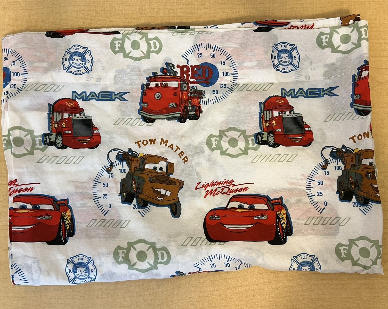 Disney Pixar CARS Toddler FLAT Sheet Mater Lightning McQueen Mack