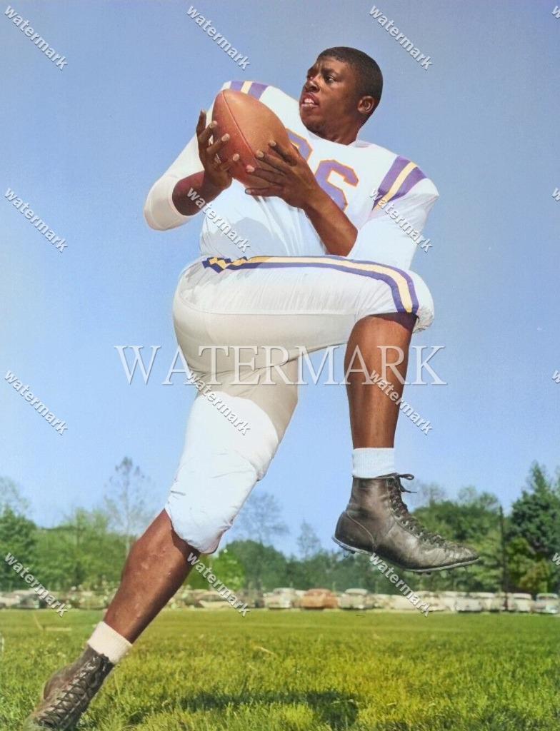 GN606 Earl Faison Los Angeles Chargers Football 8x10 11x14 16x20 Colorized Photo
