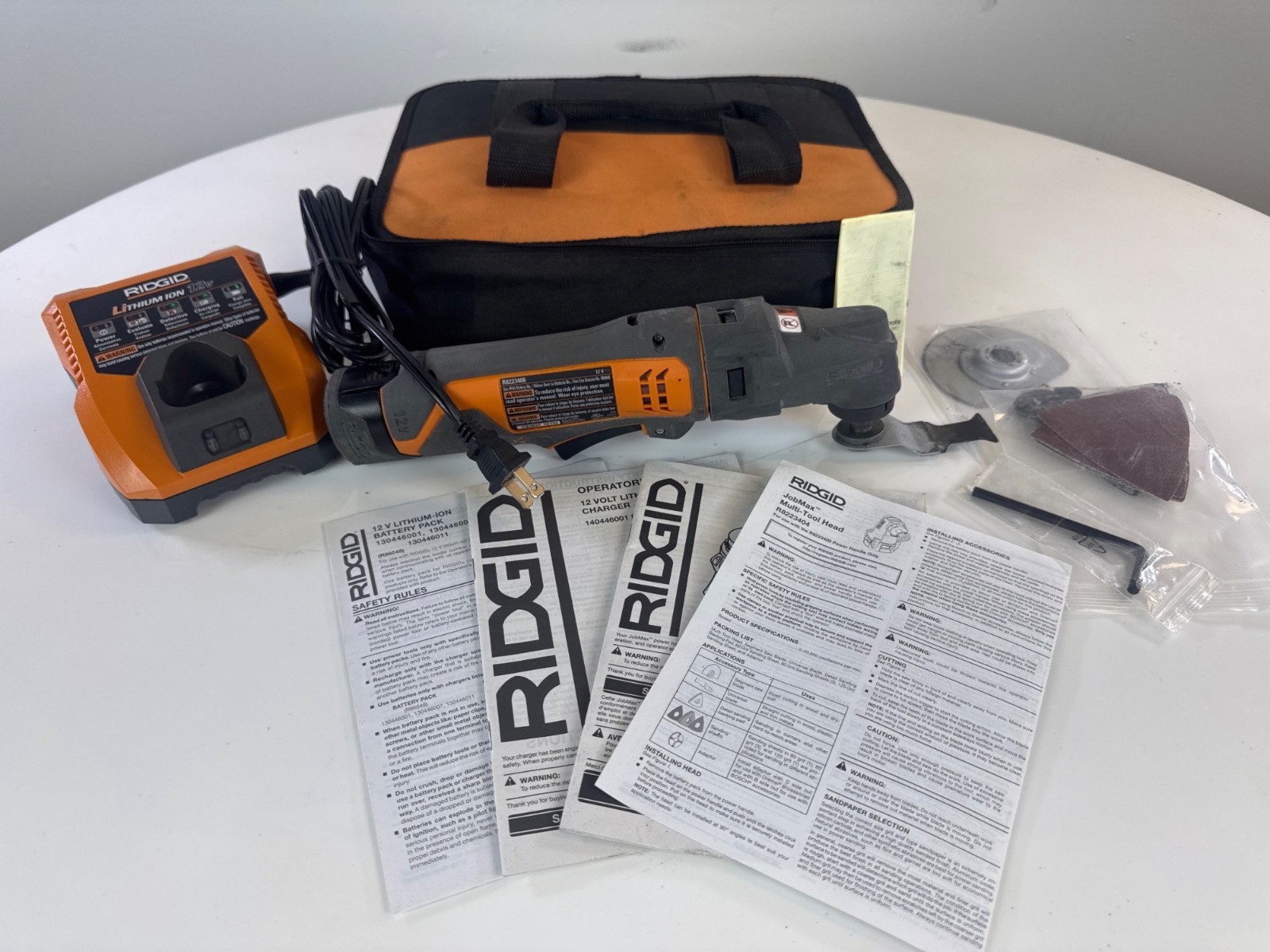 Ridgid JobMax Multi-Tool Head and Power Handle Kit with Battery and Charger