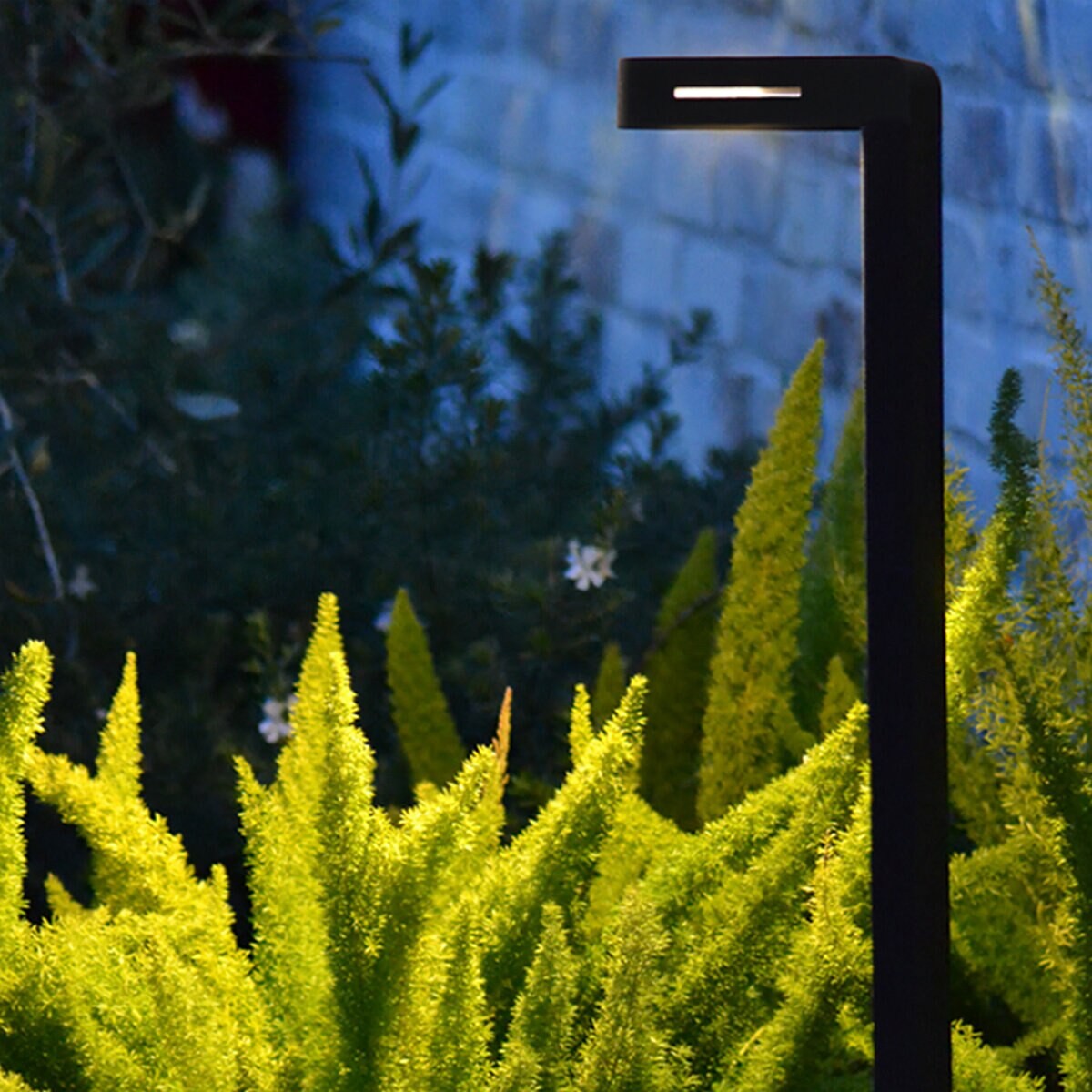 Nitro Path Light, 12V, Led, 2W, 30K, 15'Wl, Black