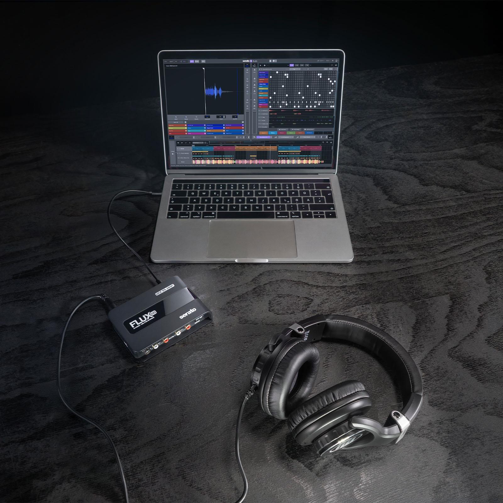 Reloop Flux Go Pocket-Sized 2-Channel (4x4) USB-C DVS Audio Interface w Case