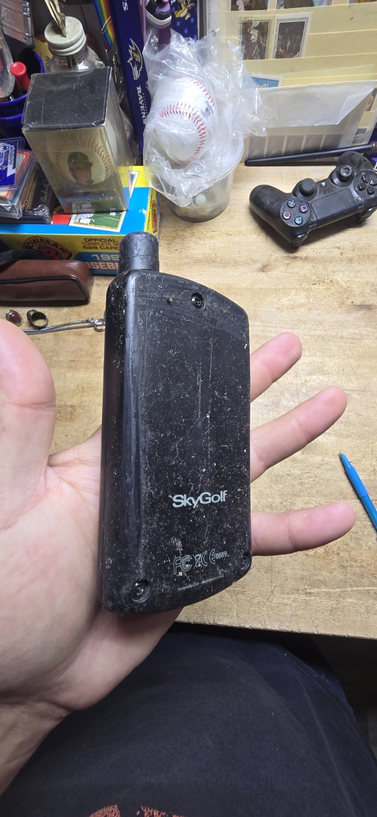 black SkyCaddie SGX handheld golf GPS rangefinder