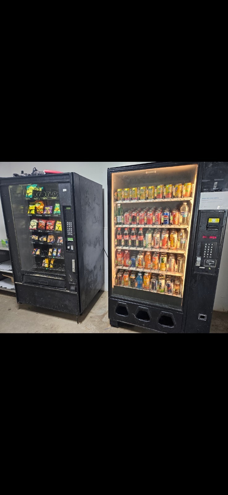 Vending Machine For Sale 1 SODA AND 1 SNACK FOR GOOD PRICE BOTH MACHINE